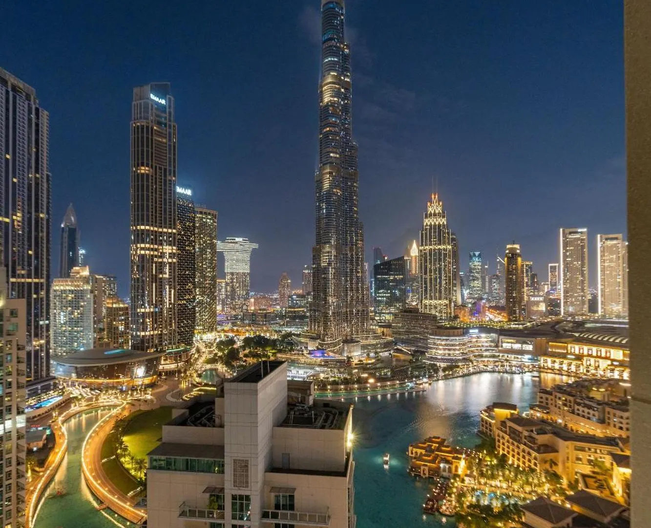 Ace Luxe, 2Br, Downtown, Burj Khalifa & Dubai Fountain View, 5 Mins Walk To Dubai Mall Apartment